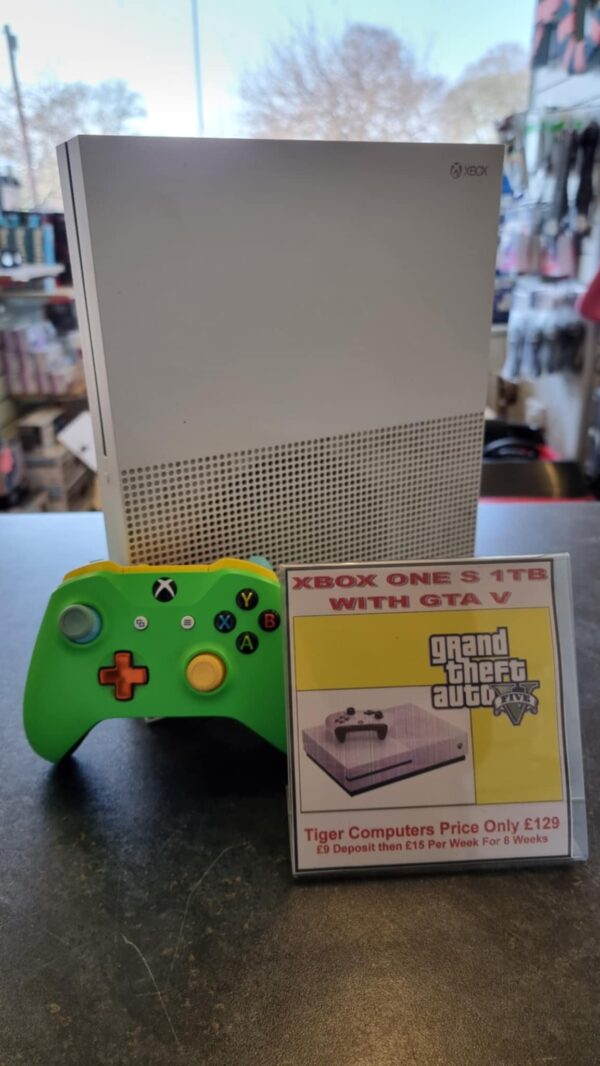 XBOX ONE S CONSOLE WITH GRAND THEFT AUTO V